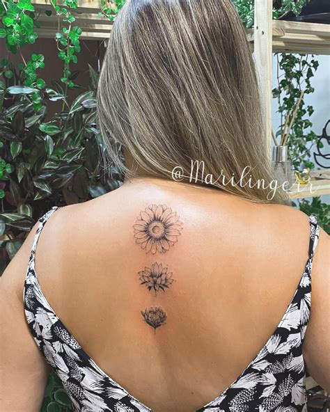 tatuagens costas femininas|50 fotos de tatuagem feminina nas costas para você se inspirar